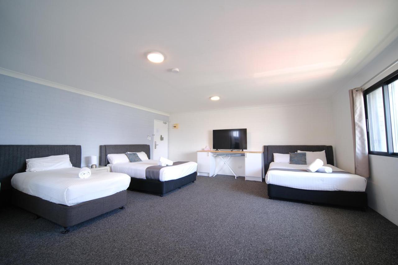 Lakeside Inn Wollongong Primbee ภายนอก รูปภาพ