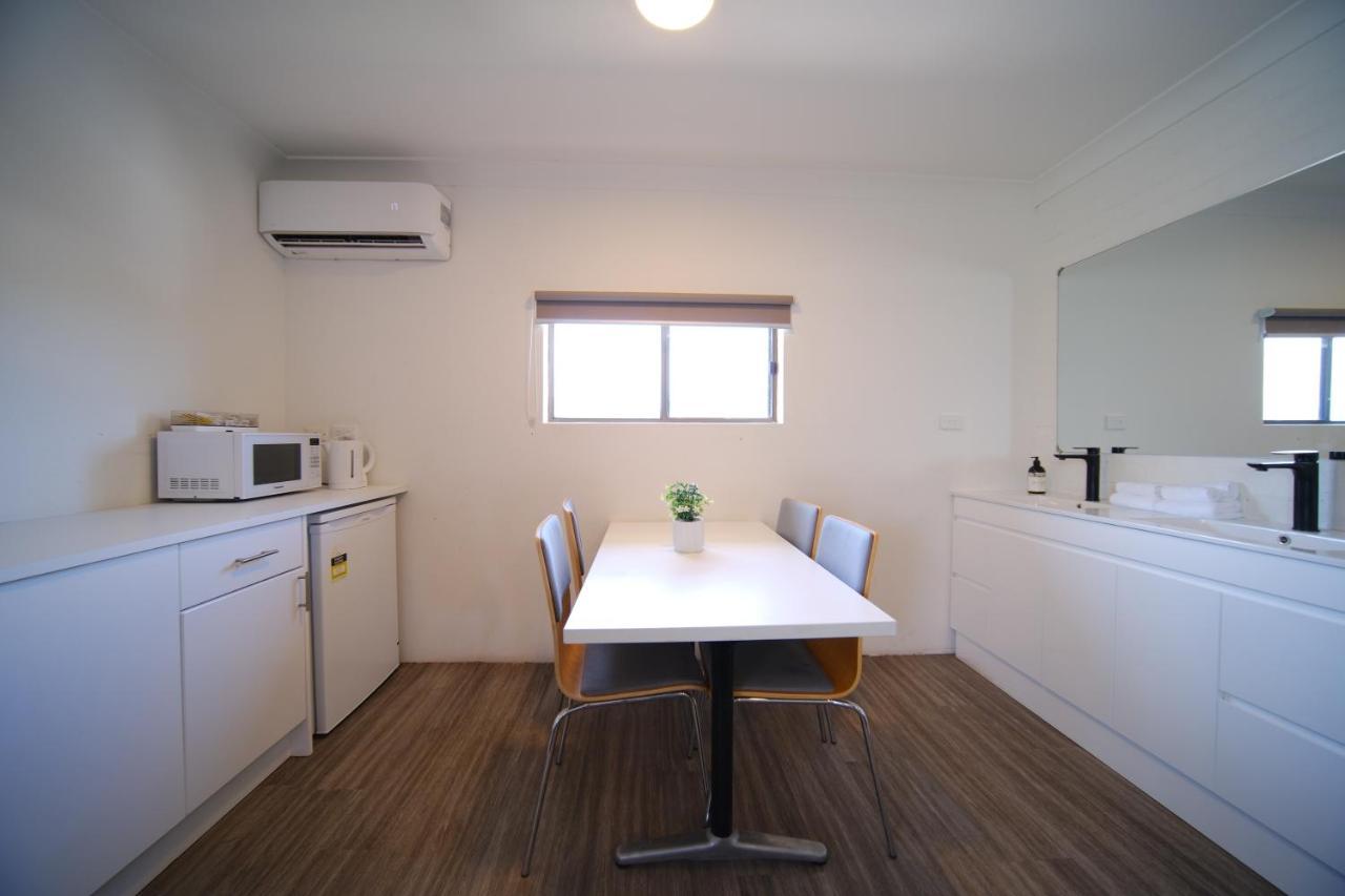 Lakeside Inn Wollongong Primbee ภายนอก รูปภาพ