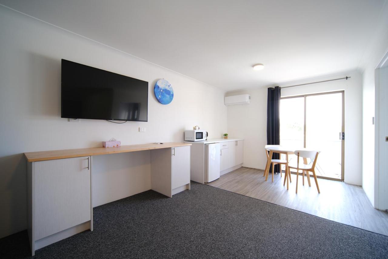 Lakeside Inn Wollongong Primbee ภายนอก รูปภาพ