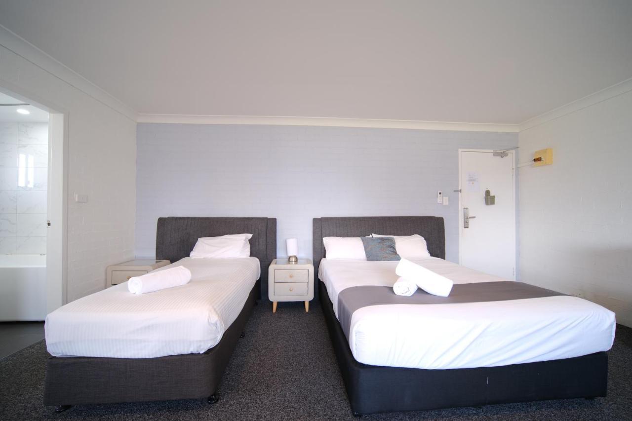 Lakeside Inn Wollongong Primbee ภายนอก รูปภาพ