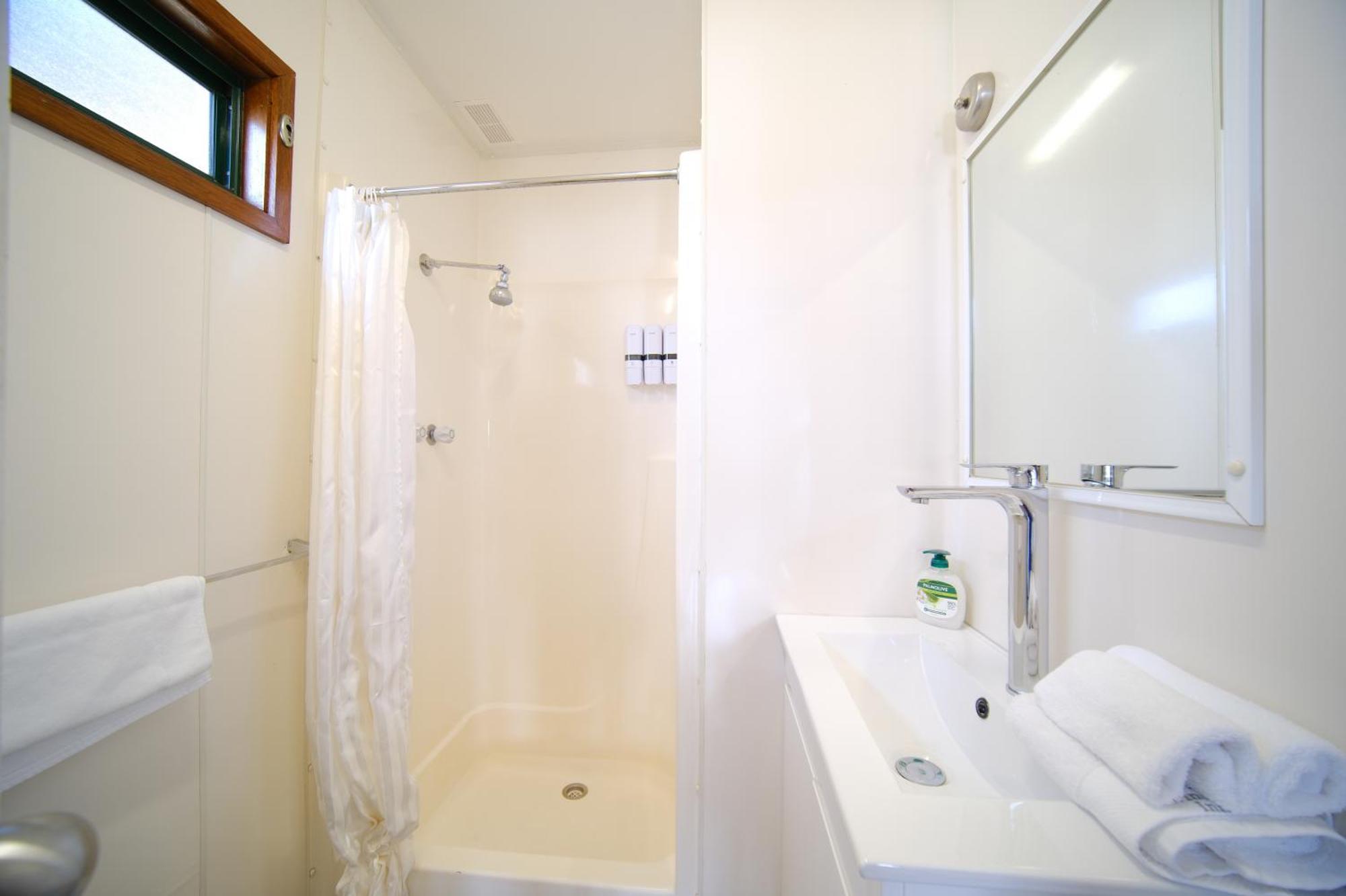 Lakeside Inn Wollongong Primbee ภายนอก รูปภาพ