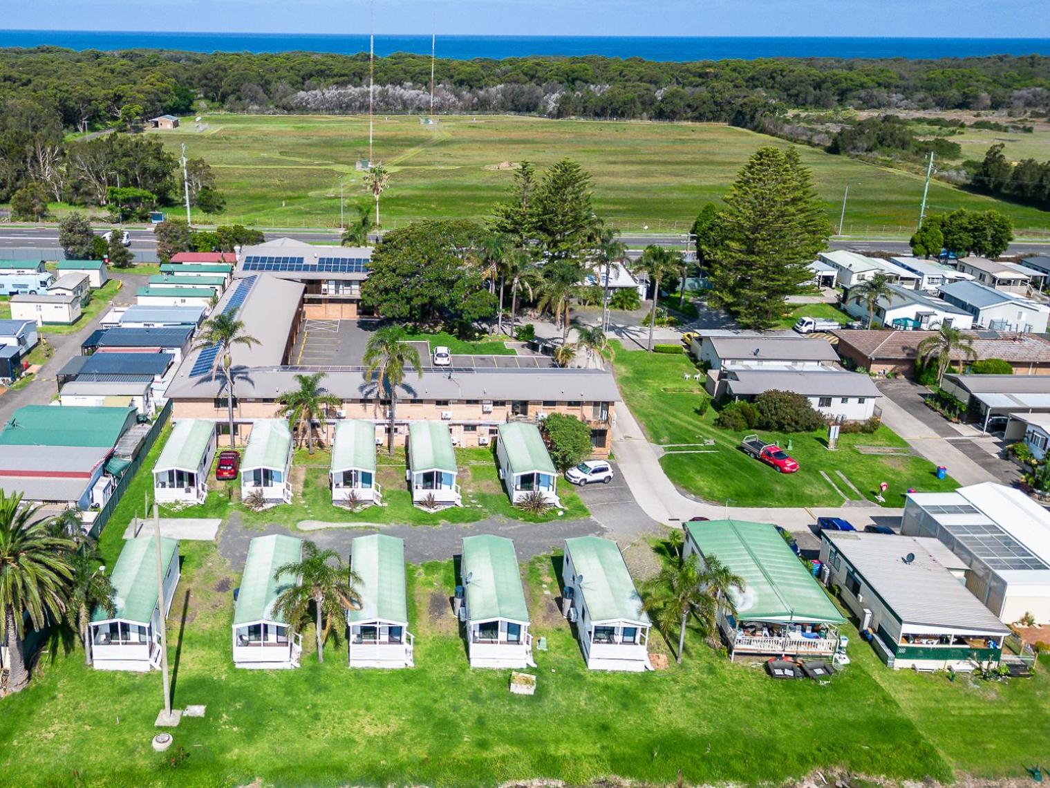 Lakeside Inn Wollongong Primbee ภายนอก รูปภาพ