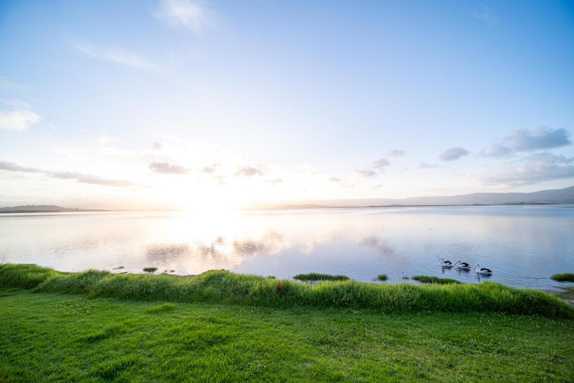 Lakeside Inn Wollongong Primbee ภายนอก รูปภาพ