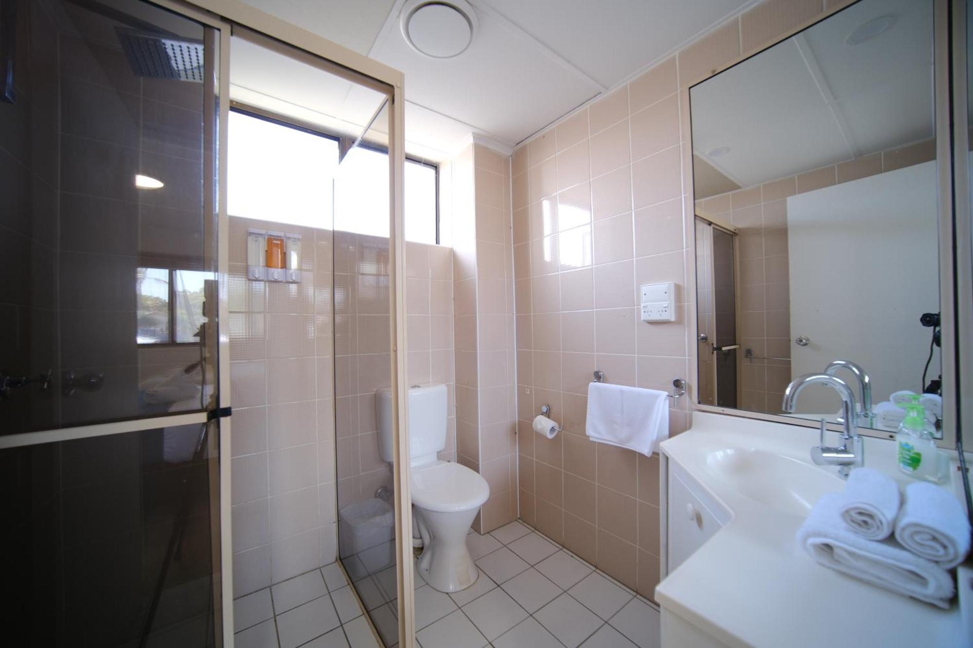 Lakeside Inn Wollongong Primbee ภายนอก รูปภาพ